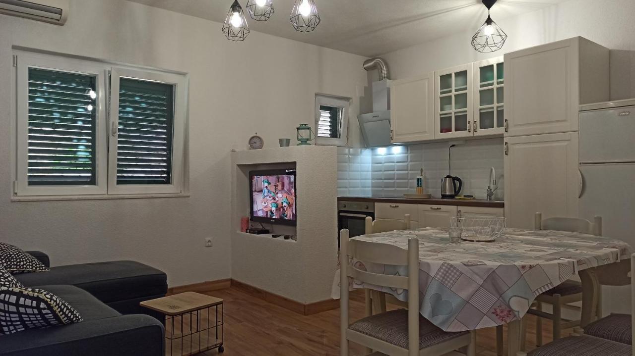 Zuzul - Apartament